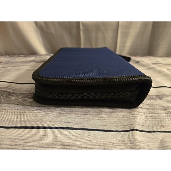 Y2K Retro CD/DVD Video Games Zipper Storage Binder Blue Cloth HOLDS 32 DISCS - Picture 4 of 8